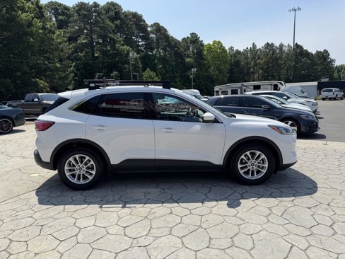 Used 2020 Ford Escape SE image 18