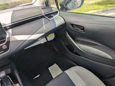 New 2025 Toyota Corolla LE image 16