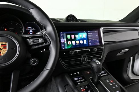 Used 2024 Porsche Macan Turbo image 13