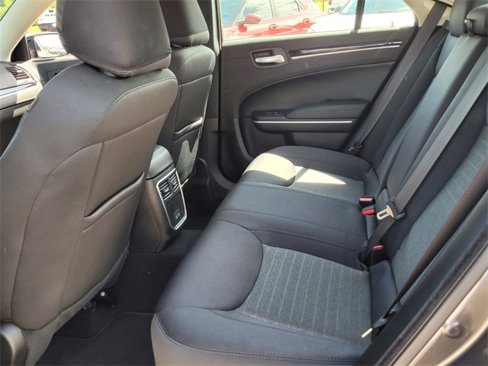Used 2023 Chrysler 300 Touring w/ Sport Appearance Package image 7