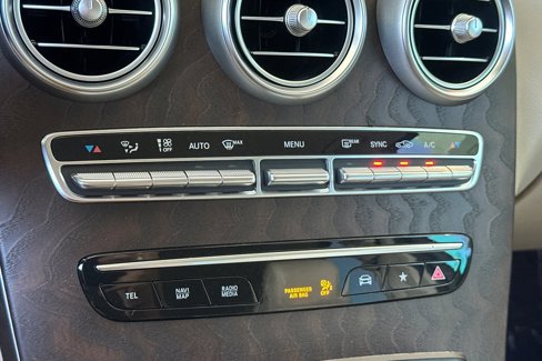 Certified 2021 Mercedes-Benz GLC 300 w/ Premium Package image 20