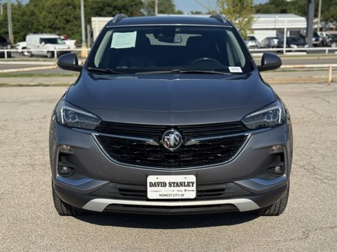 Used 2022 Buick Encore GX Essence image 2
