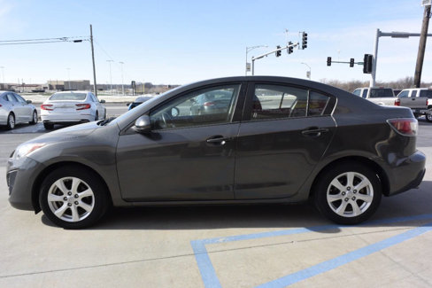 Used 2010 MAZDA MAZDA3 i Touring image 2