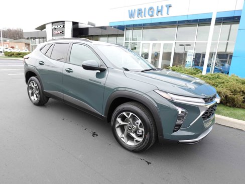 Used 2025 Chevrolet Trax LT w/ LT Convenience Package image 1