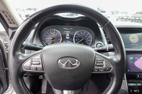 Used 2014 INFINITI Q50 Premium w/ Leather Seating Package image 13