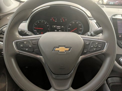 Used 2019 Chevrolet Malibu LS image 18