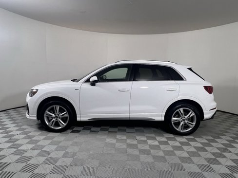 Used 2024 Audi Q3 2.0T Premium Plus w/ Premium Plus Package image 4