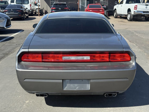 Used 2012 Dodge Challenger SXT image 8