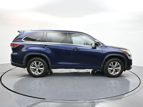Used 2016 Toyota Highlander Plus image 4