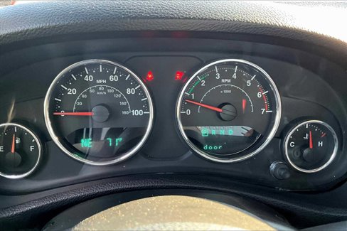 Used 2011 Jeep Wrangler Unlimited Rubicon image 22