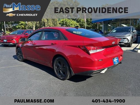 Used 2022 Hyundai Elantra SEL image 5