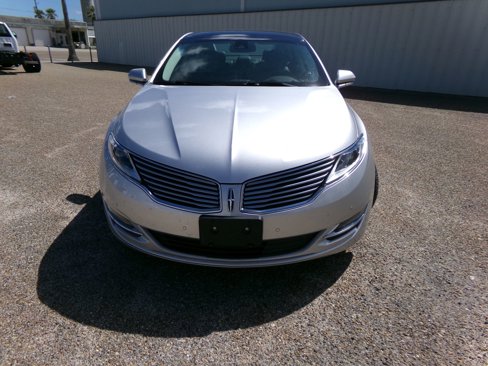 Used 2013 Lincoln MKZ image 2