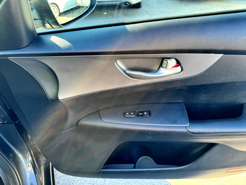 Used 2019 Kia Forte LXS image 29