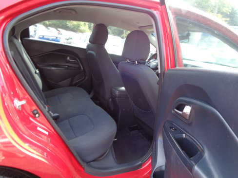 Used 2013 Kia Rio EX image 18