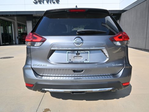 Used 2017 Nissan Rogue SV image 6