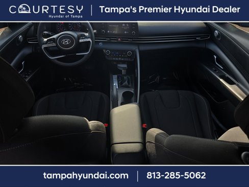 Used 2023 Hyundai Elantra SEL image 11