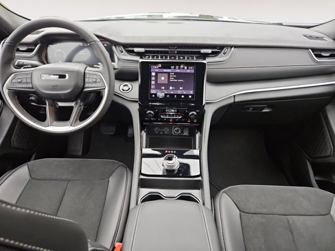 New 2025 Jeep Grand Cherokee L Altitude image 10