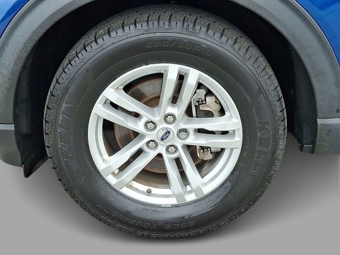 Used 2021 Ford Explorer XLT image 8