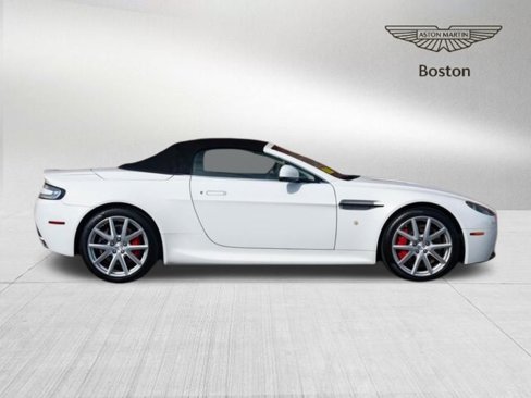 Used 2015 Aston Martin V8 Vantage Roadster image 2