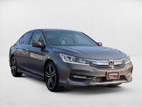 Used 2017 Honda Accord Sport image 3
