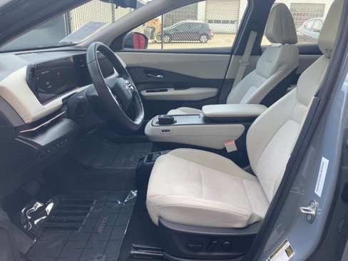 Used 2024 Nissan Ariya FWD image 9