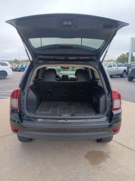 Used 2017 Jeep Compass Latitude image 22