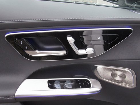 Certified 2025 Mercedes-Benz GLC 300 4MATIC image 13