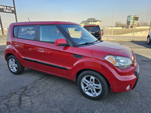 Used 2012 Kia Soul ! w/ Premium Pkg image 6