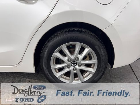 Used 2016 MAZDA MAZDA3 i Touring image 21