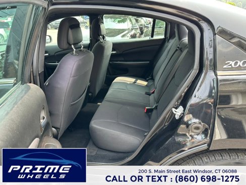 Used 2013 Chrysler 200 LX image 7