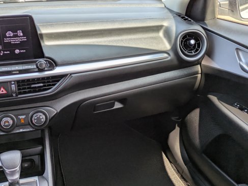 Certified 2024 Kia Forte LXS w/ LXS Technology Package image 17