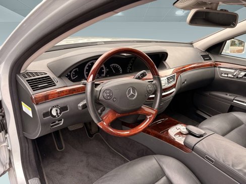 Used 2011 Mercedes-Benz S 550 image 4