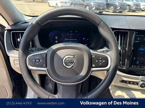 Used 2022 Volvo XC60 B5 Momentum image 15