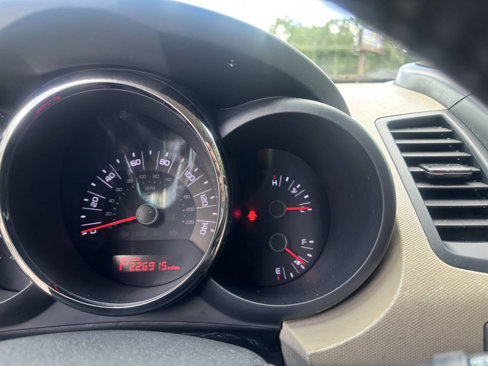 Used 2011 Kia Soul ! image 3