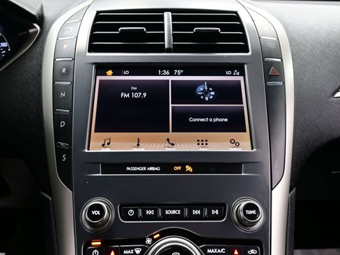 Used 2019 Lincoln MKZ Premiere image 19