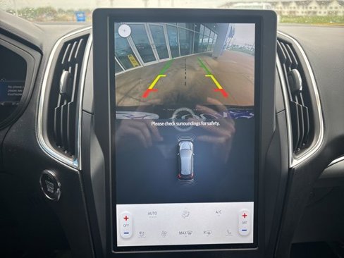 Used 2022 Ford Edge Titanium image 27
