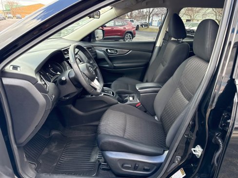 Used 2020 Nissan Rogue SV w/ Premium Package image 15