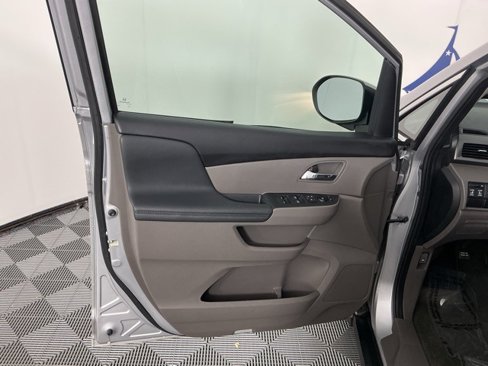Used 2015 Honda Odyssey EX image 8