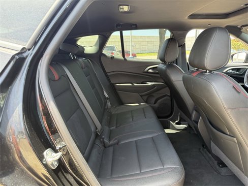 Used 2024 Chevrolet Trax RS w/ Sunroof Package image 31