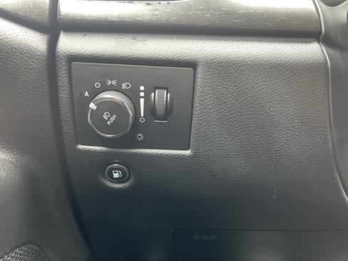 Used 2018 Jeep Grand Cherokee Altitude image 40