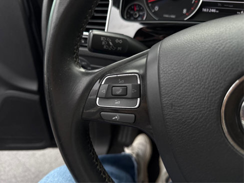 Used 2014 Volkswagen Touareg VR6 image 32