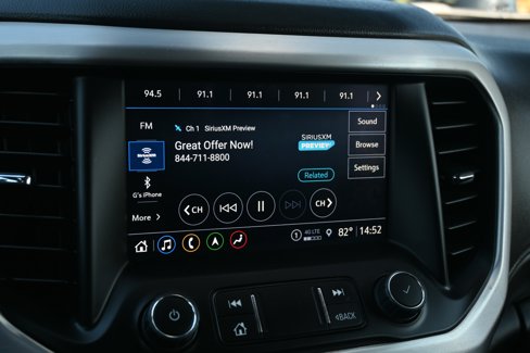 Used 2023 GMC Acadia SLT image 41