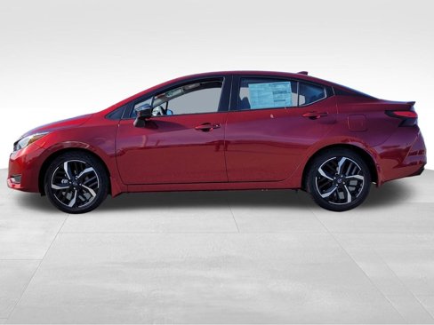 New 2025 Nissan Versa SR w/ Trunk Package image 3