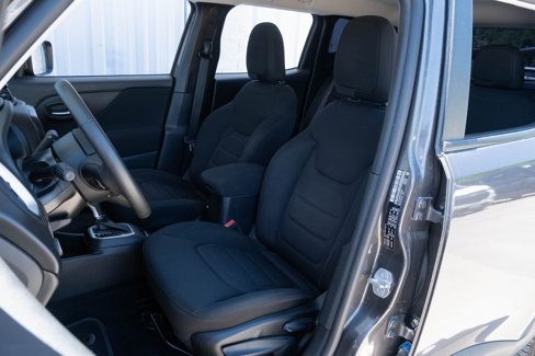 Used 2020 Jeep Renegade Latitude image 9