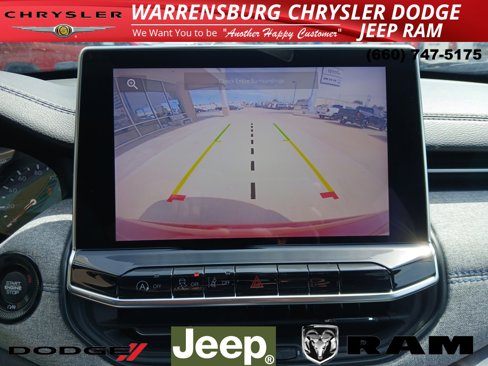 Used 2023 Jeep Compass Latitude image 22