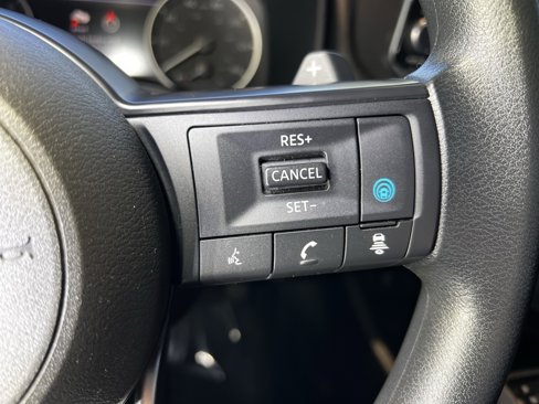 Used 2024 Nissan Rogue SV image 25