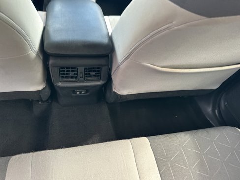 Used 2020 Toyota RAV4 XLE image 35