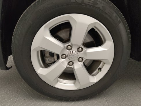 Used 2018 Jeep Compass Latitude w/ Popular Equipment Group image 31