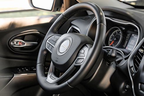 Used 2019 Jeep Cherokee Latitude Plus image 24