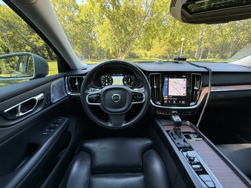 Used 2020 Volvo V60 T5 Cross Country image 30